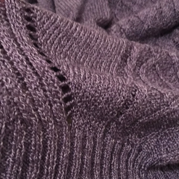 Carolyn Taylor Purple Cable Sweater Size Medium - Picture 15 of 15